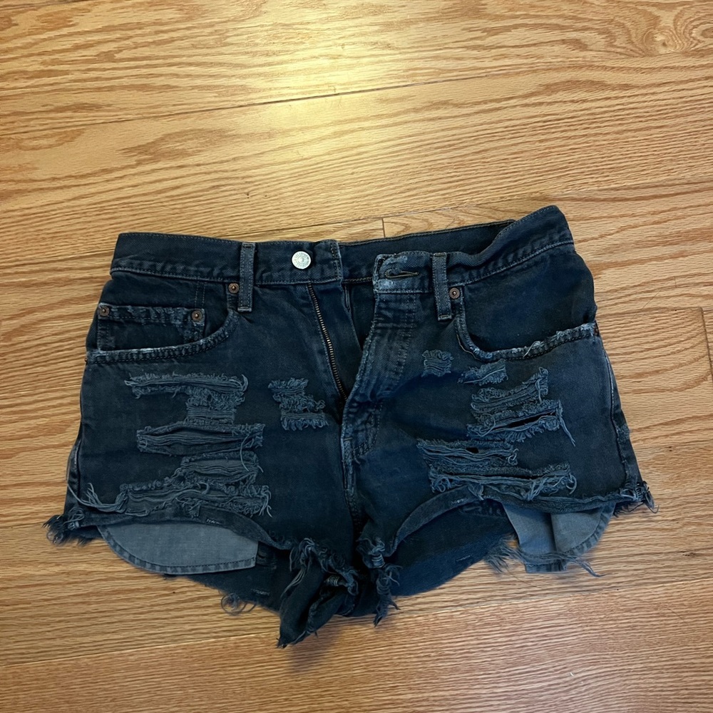 VINTAGE LEVIS DISTRESSED SHORTS